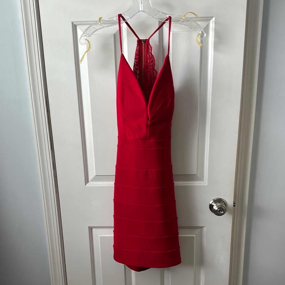 Elegant Red Sleeveless Dress
